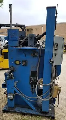 USED COYOTE 1.25 CUBIC/FT RUBBER BELT TUMBLER SHOT BLAST