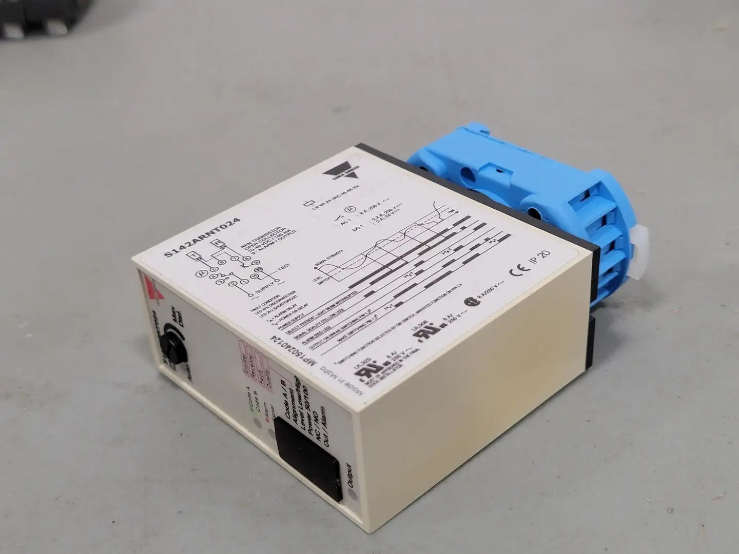 NEW CARLO GAVAZZI S142ARNT024