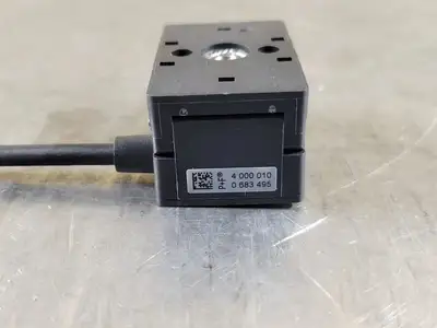 NEW PEPPERL+FUCHS VAZ-T1-FK-G10-PTC-1M-PUR-V1-G
