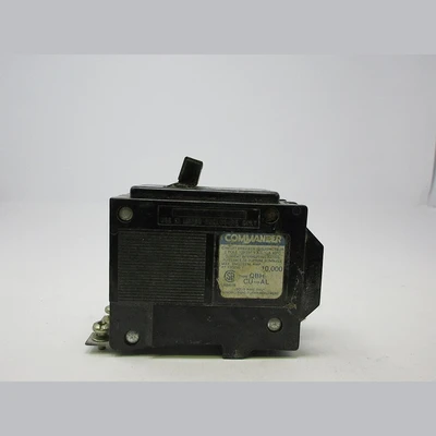 COMMANDER 15 AMP 2 POLE BOLT ON BREAKER