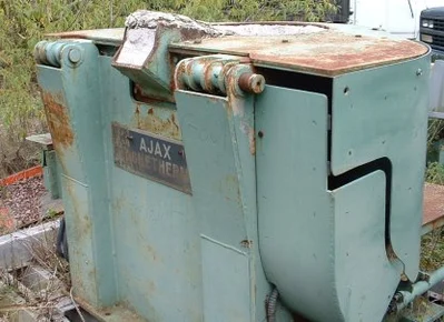 Ajax Magnathermic 1,650 lb. Ladle