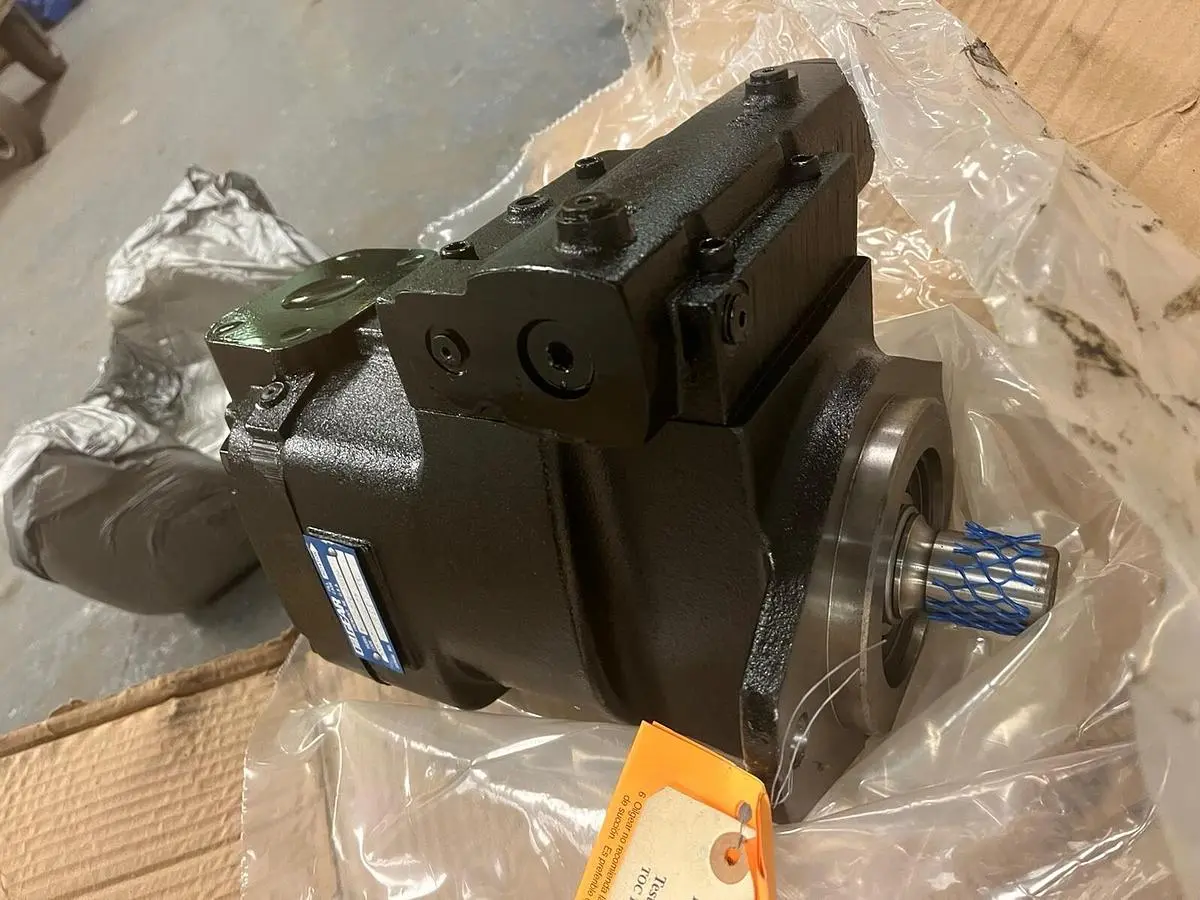 New | in-Stock OILGEAR PVWJ-076-A1UV-RDFY-P-1NNNN-CP Pumps | Surplus Asset Holdings #1206264