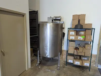 200 Gallon Mix Tank