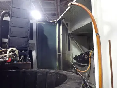 USED 2004 HAAS EC300