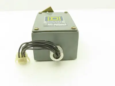 Square D 8963-F059 Master Limit Switch W Enclosure & Linkage