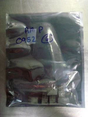 Amp/Tyco 0952 15-pin Male Used Interconnect (Qty 6)