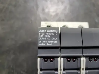 USED ALLEN-BRADLEY 1492-FB3C30-L