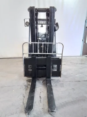 USED 1996 YALE GLC120MG