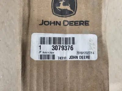 NEW JOHN DEERE 3079376
