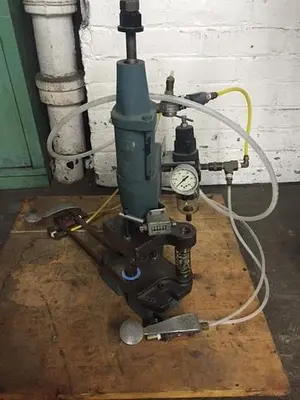 2159-220 Hugold Bench Model Pneumatic Air Press, Model # U/AKS