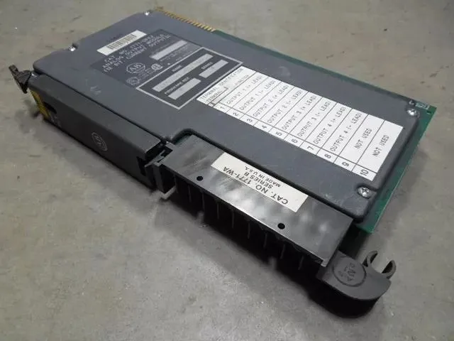 Allen Bradley 1771-OFE2/A PLC-5 Analog Output Module Used