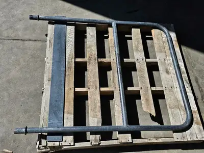 Toromont SS1139 Handrail M18223, for CAT 390F