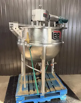 Used LEE INDUSTRIES 200 D9MT Stainless Steel Tanks Quebec CA | Carter-Wilson Equipment Services #1744127