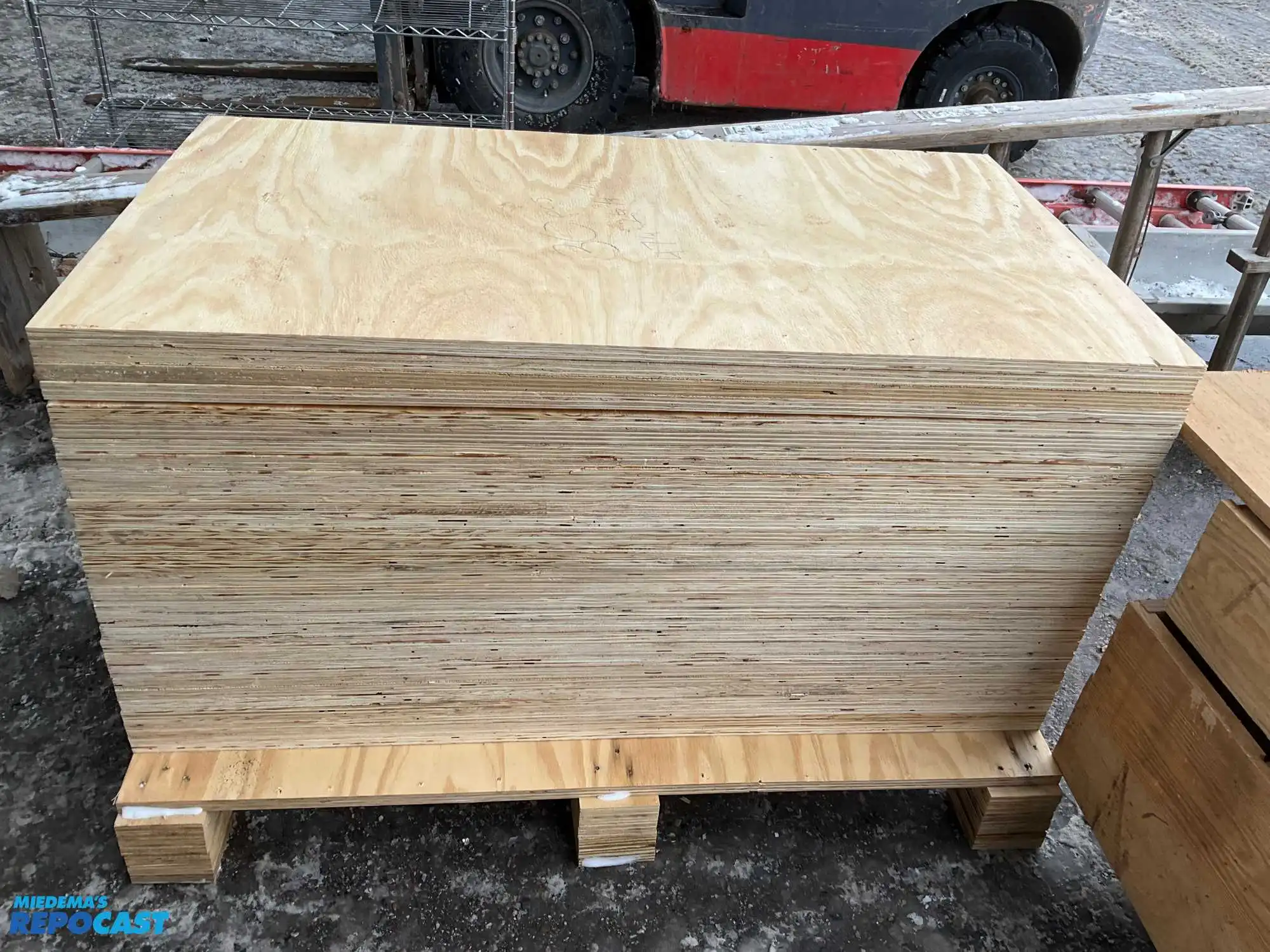 Lot of (30) 2 by 4 plywood crating material
