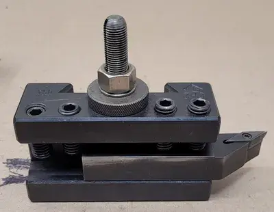 USED ALORIS CA QUICK CHANGE TOOL POST