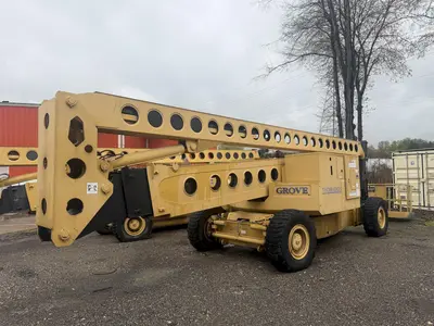 125' GROVE MODEL AMZ-131XT DIESEL POWERED OFF-ROAD MANLIFT: YOBRO #25206