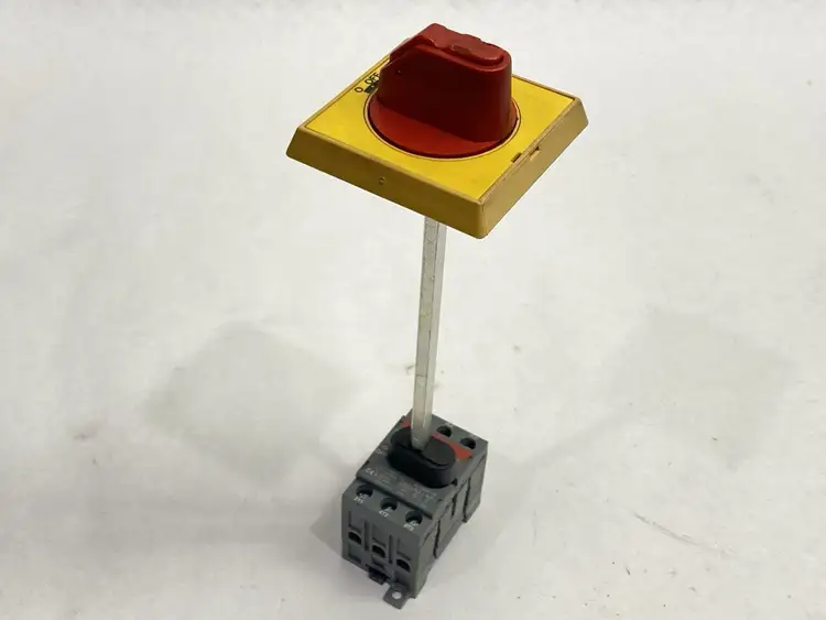 Used ABB OHYS2RJ SELECTOR HANDLE Disconnects | Maverick Industrial Sales #1102821
