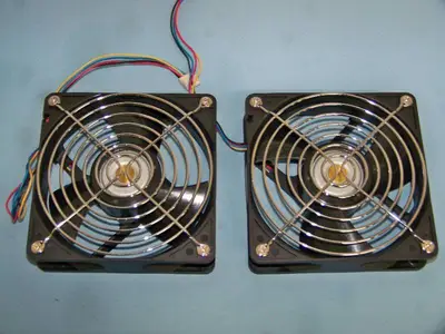 (4) Cooling Fans; (2 of 4) are San Ace 120, (2 of 4) are Protechnic