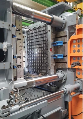 2023 CHEN HSONG SM700-TP-SVP/2 SUPERMASTER TP SERIES Injection Molding Horizontal/Vertical | Machinery Network (3)