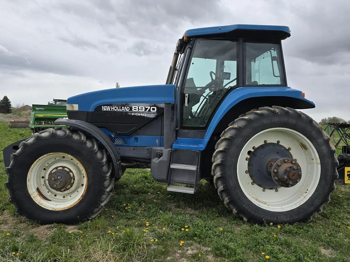 USED 1996 NEW HOLLAND 8970