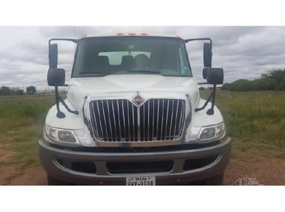 Used 2013 INTERNATIONAL DURASTAR 4300 Septic/Sewer/Vacuum Trucks Texas US | Roll Off Truck World #1491794