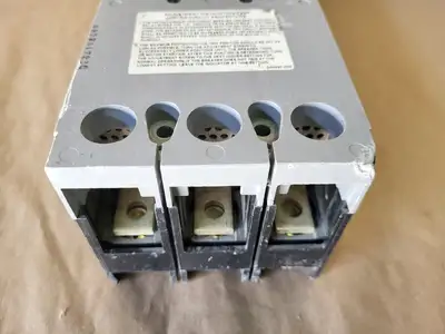 Used SIEMENS CFD63A250 Switchgears British Columbia CA | Lenmark #239247