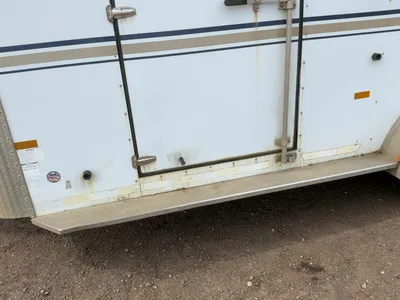 USED 2004 SUNDOWNER SUNLITE 727 TANDEM AXLE