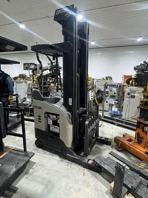 Used 2015 CROWN RR5725-35 Reach Trucks Michigan US | Aucto #1308078