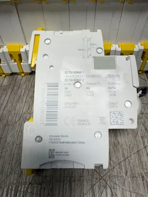USED SCHNEIDER ELECTRIC 60898-1 60947-2