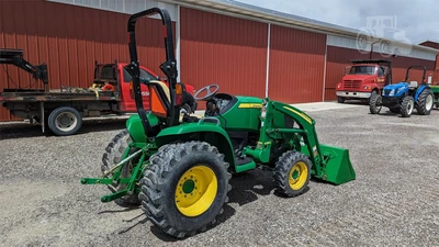 USED 2015 JOHN DEERE 3033R