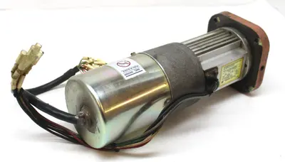 Yaskawa USASEM-02YR33, AC Servo Motor, 154W, 2.1A