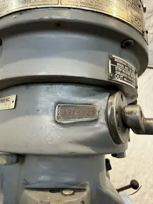 2 HP SHARP VERTICAL MILLING MACHINE W/ KURT VISE. STOCK # 0557025.