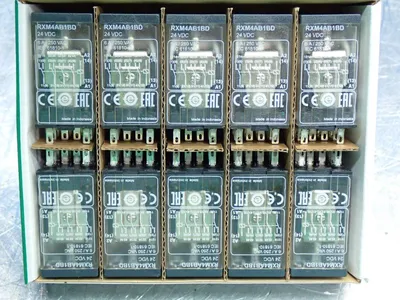 NEW SCHNEIDER ELECTRIC RXM4AB1BD