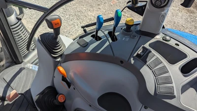 USED 2017 NEW HOLLAND T4.100