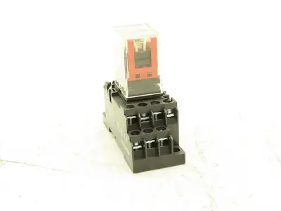Omron MY4N-GS Relay 14-Pin 4 Pole LED Indicator 24VDC Coil w/ Base Lot of 12