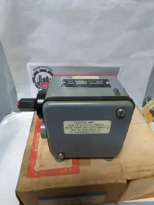 New | in-Stock JOHNSON CONTROLS P72CE HVAC Parts and Equipment | Surplus Asset Holdings #1203519