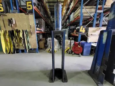2 x 8" Cylinder & Frame, 36" Stroke 10,000 PSI