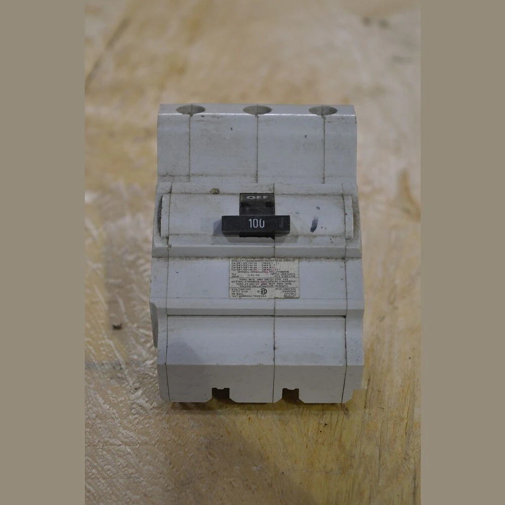 Federal Pioneer 3 Pole 100 Amp Breaker