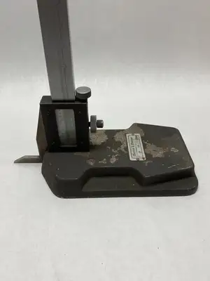 USED BROWN & SHARPE BENCHTOP 40" HEIGHT GAGE