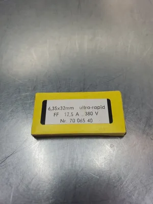 SIBA Nr. 70-065-40 12.5A 380V Fuse, (6.35x32mm) Lot of 6. 4E-21