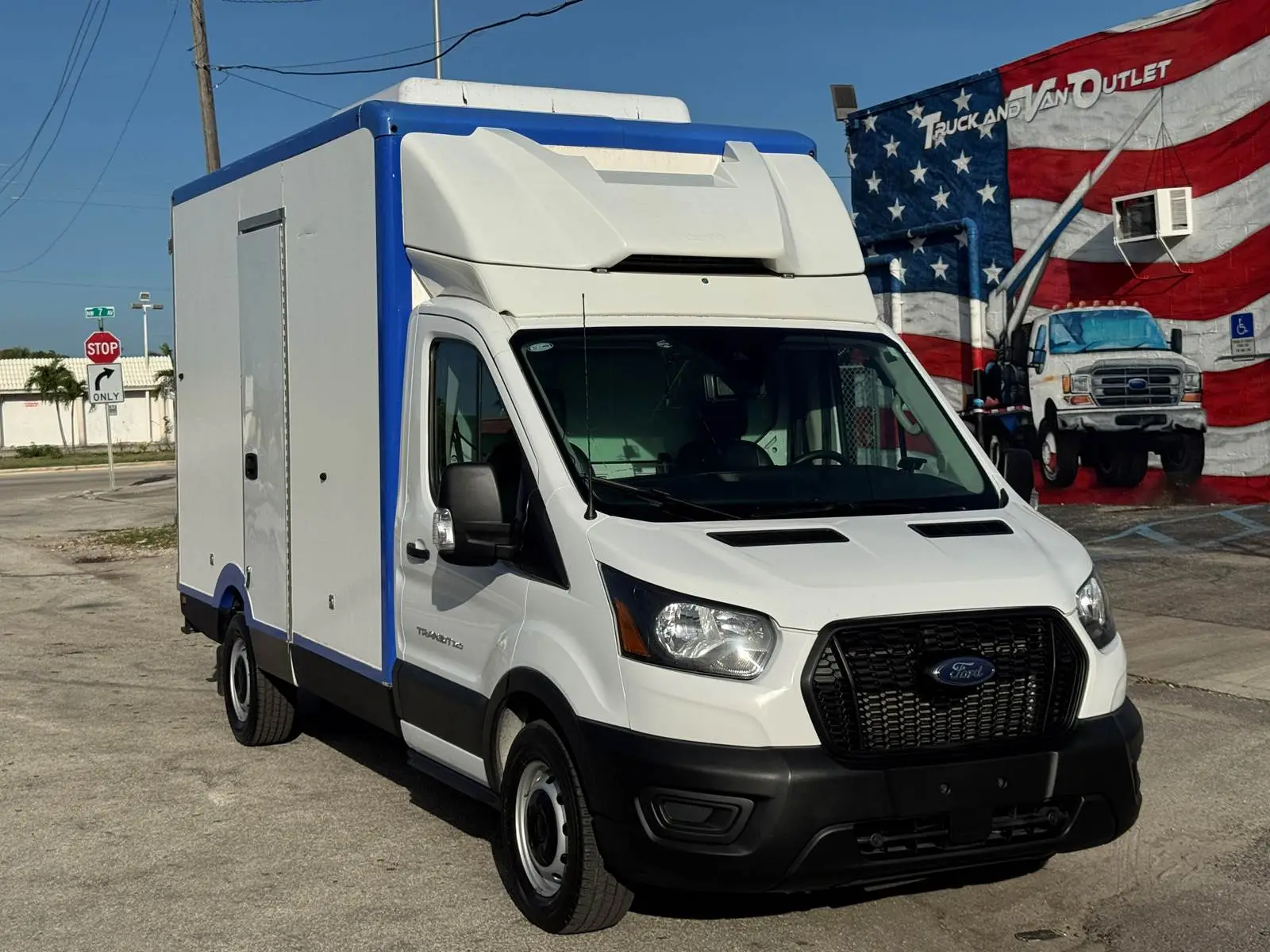 Used 2023 FORD TRANSIT Reefer Trucks Florida US | Truck and Van Outlet #1509167