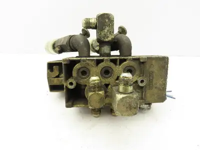 Ross W7076C4332 Pneumatic Directional 5/2 Double Solenoid Valve 24VDC