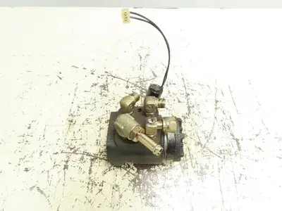 Sumitomo Eaton Orbitrol 213-4041-001 Steering Valve /Caterpillar M50DP Forklift