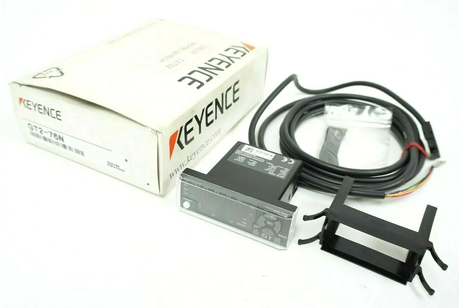 NEW KEYENCE GT2-76N DIGITAL SENSOR GT276N