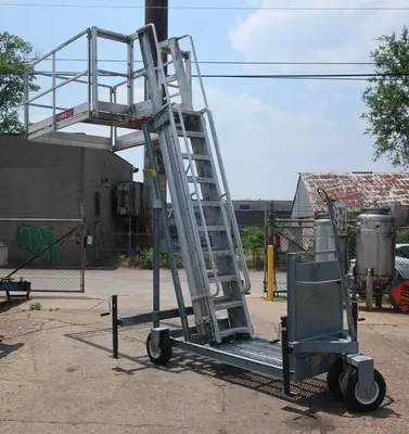 SPC9055  Miscellaneous Equipment stairways and safety cross over stairway, Carbis TC10, CS, mobile