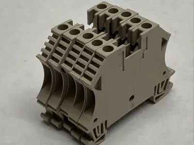 USED MOELLER S-5614