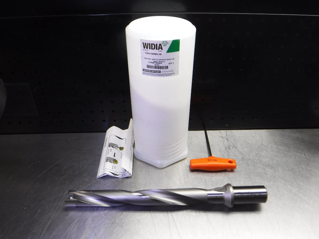 Widia 1.1812" 2 Flute Coolant Thru Indexable Drill TDMX1182R8SL125 (LOC3048A)
