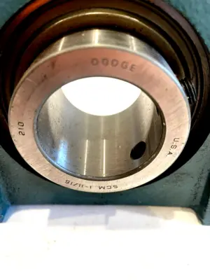 NEW DODGE 126837 2-BOLT PILLOW BLOCK BEARING P2B-SCMAH-111 1-11/16"