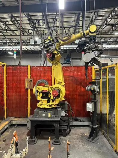 Used 2014 FANUC FANUC R-2000IB/165F Robots Michigan US | Aucto #1306833