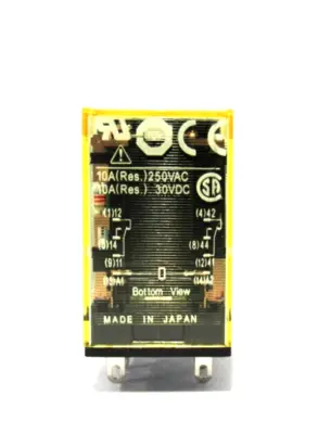 BOX OF 2 NEW IDEC RU2S-CD-D24 RELAYS RU2SCDD24